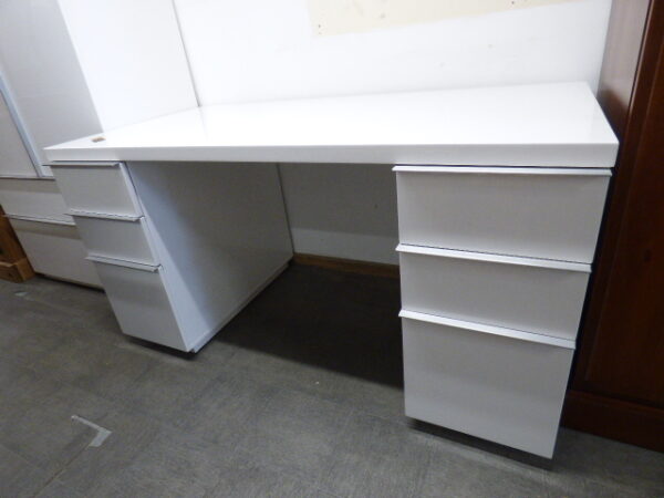 Modern & Stylish Desk & Cabinet - Image 3